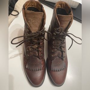 CHOCOLATE BROWN ARIAT HERITAGE BOOT